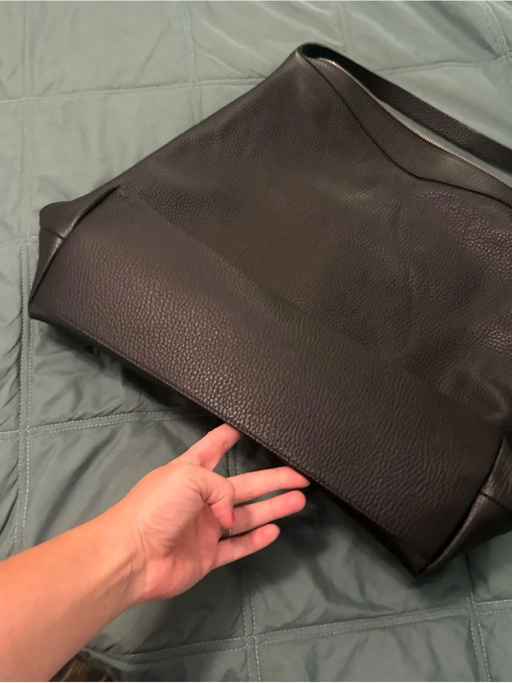 Everlane boss pebbled
